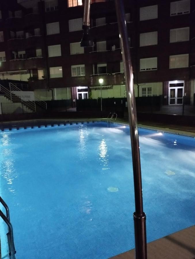 Castro Urdiales Precioso Con Piscina Apartamento Exterior foto