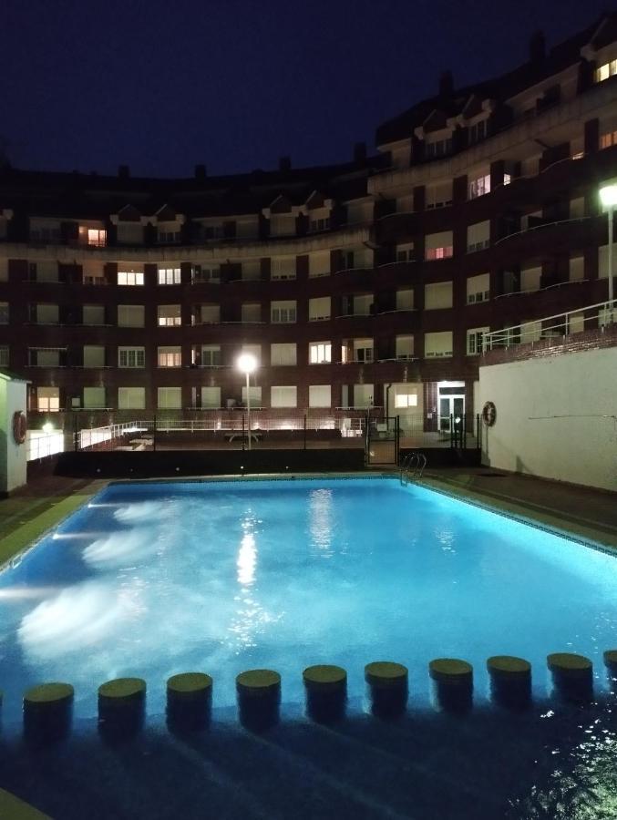 Castro Urdiales Precioso Con Piscina Apartamento Exterior foto